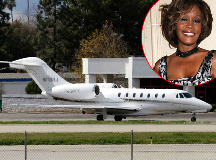 Whitney Houston, plane Whitney Houston, plane